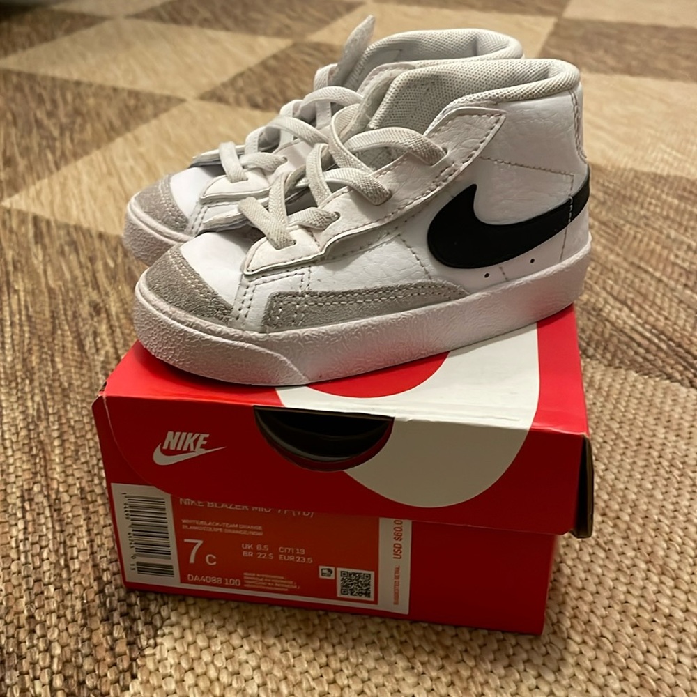 Nike Blazer Mid '77
Baby/Toddler Shoes